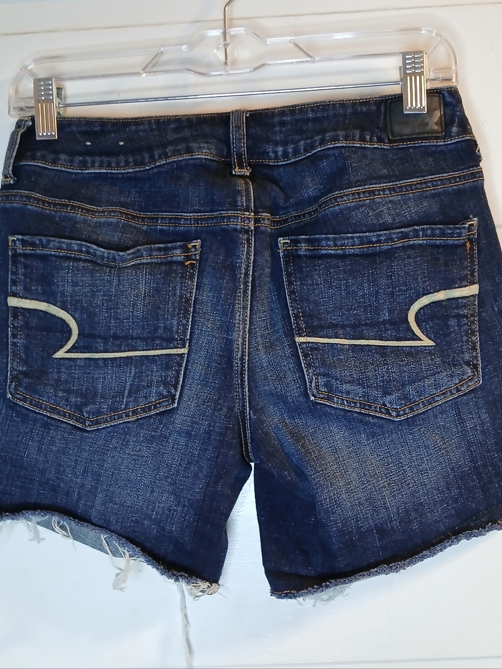 American Eagle Midi Shorts Women 6 Dark Wash Super Stretch Raw Hem Denim
